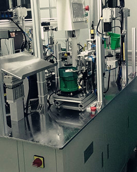 哪些因素會引起全自動送料鉚接機磨損?