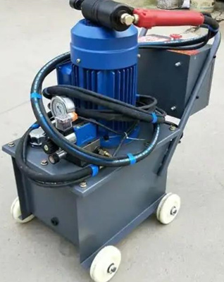 如何確保液壓鉚接機的鉚接質量？先選對設備！ 圖1